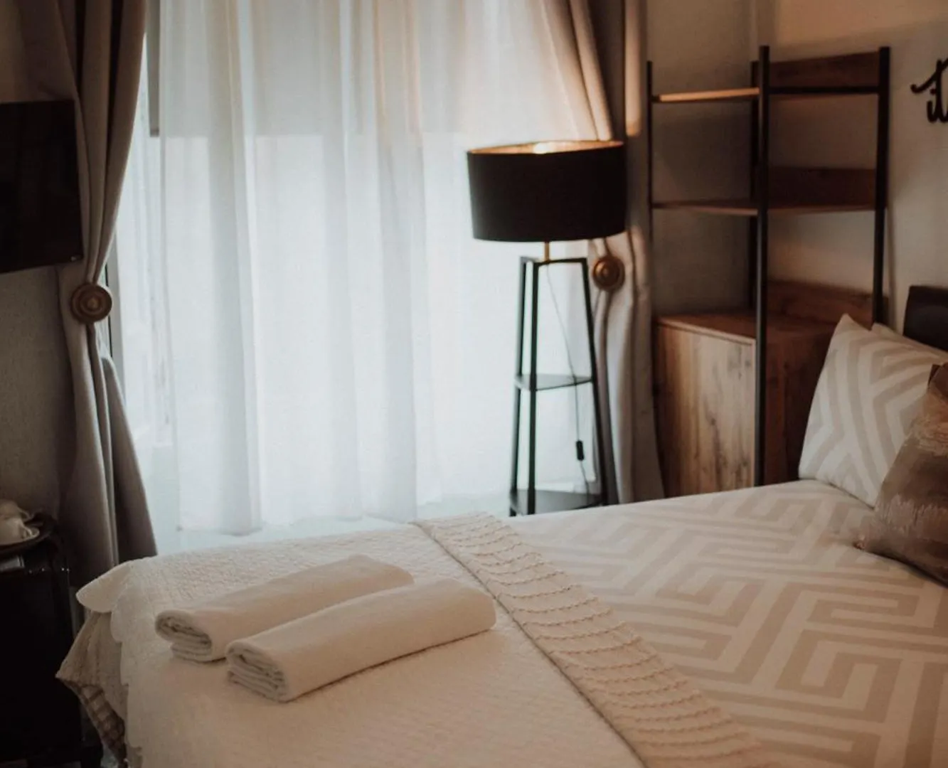 Bed & Breakfast 16 Pilrig Guest House Edinburgh