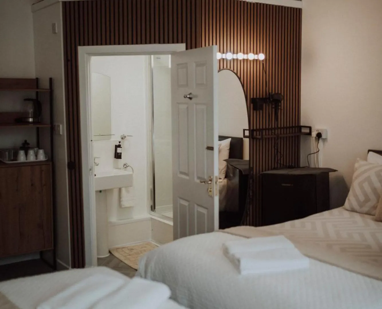 16 Pilrig Guest House Edinburgh Bed & Breakfast