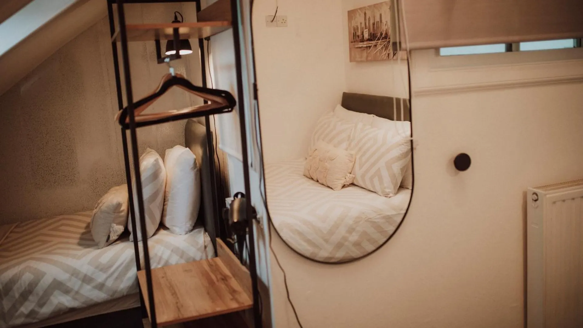 16 Pilrig Guest House Edinburgh Bed & Breakfast