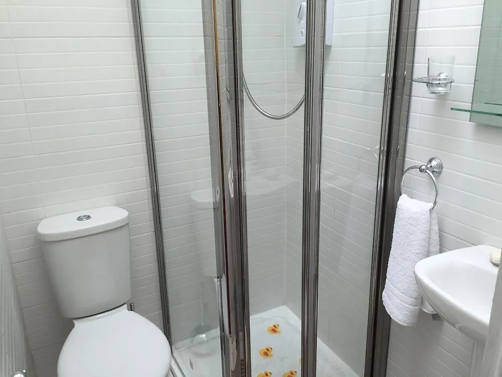 Bed & Breakfast 16 Pilrig Guest House Edinburgh
