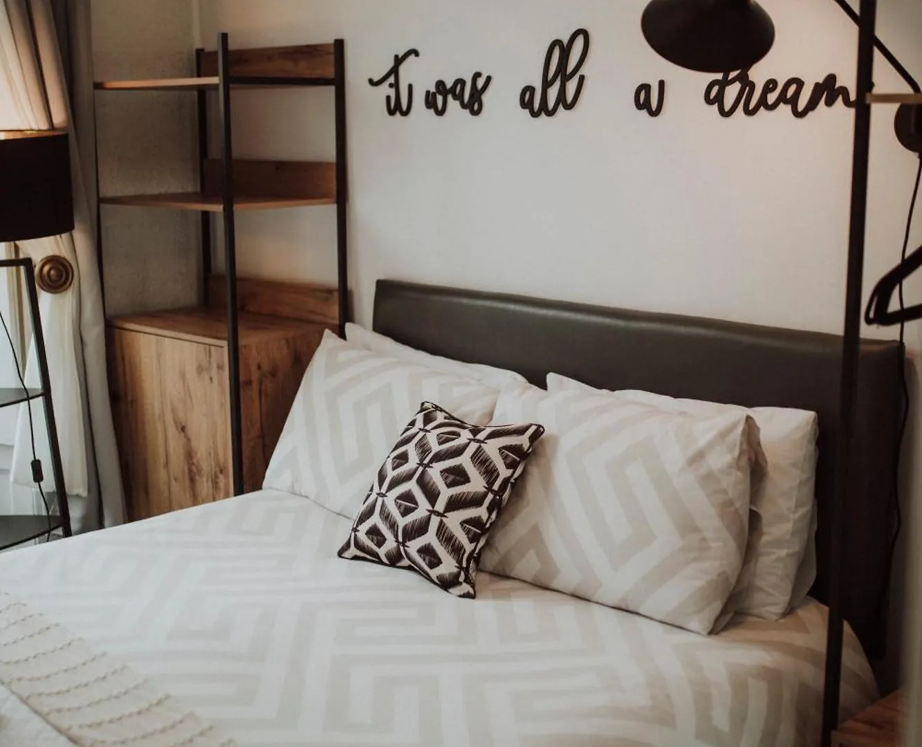 16 Pilrig Guest House Edinburgh Bed & Breakfast