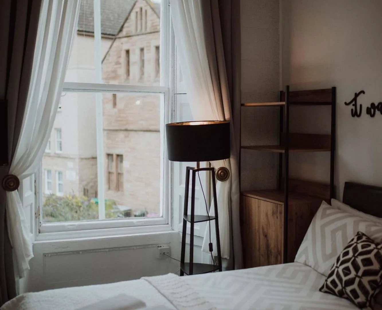 Bed & Breakfast 16 Pilrig Guest House Edinburgh