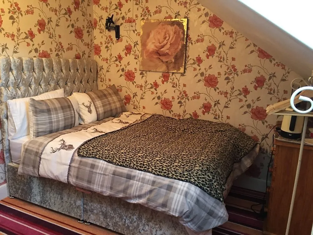 16 Pilrig Guest House Эдинбург