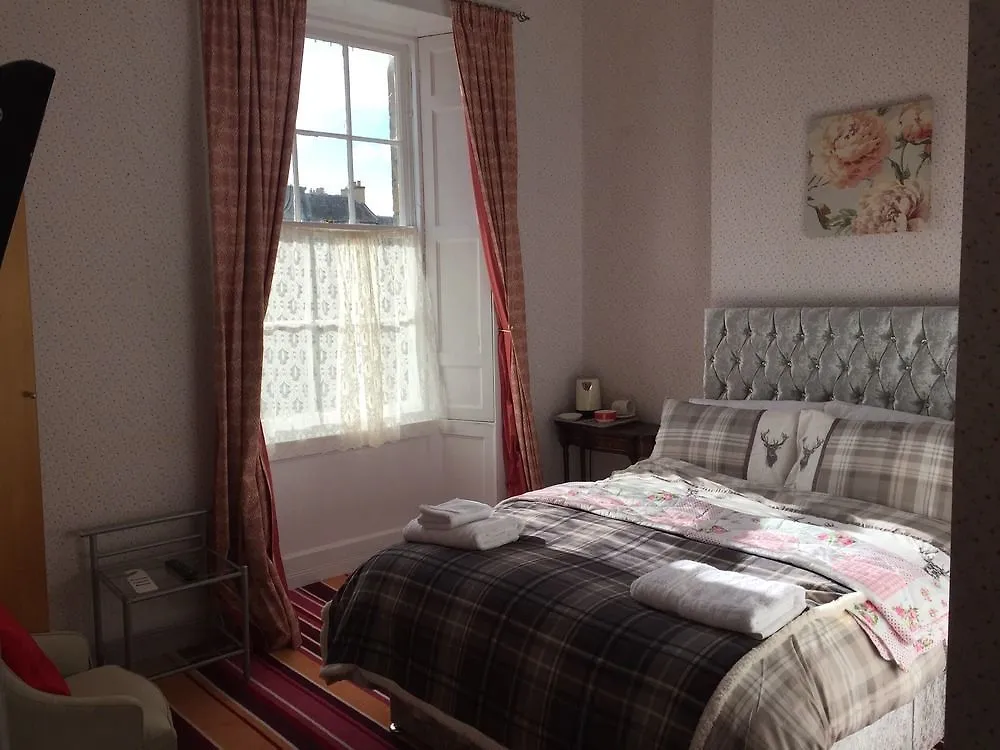 Bed & Breakfast 16 Pilrig Guest House Edinburgh