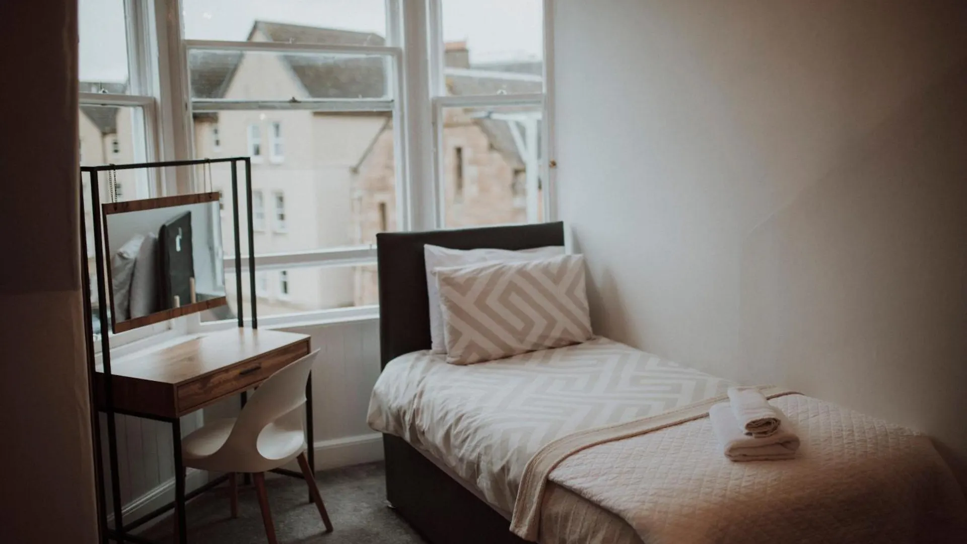 16 Pilrig Guest House Эдинбург Отель типа 