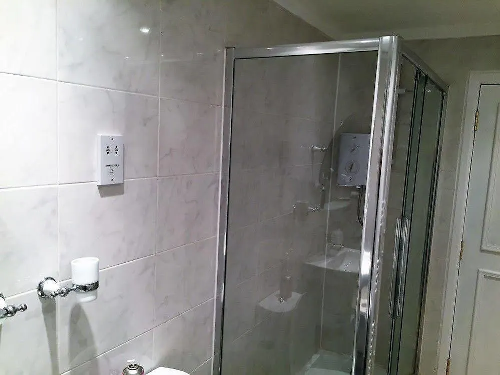 16 Pilrig Guest House Edinburgh