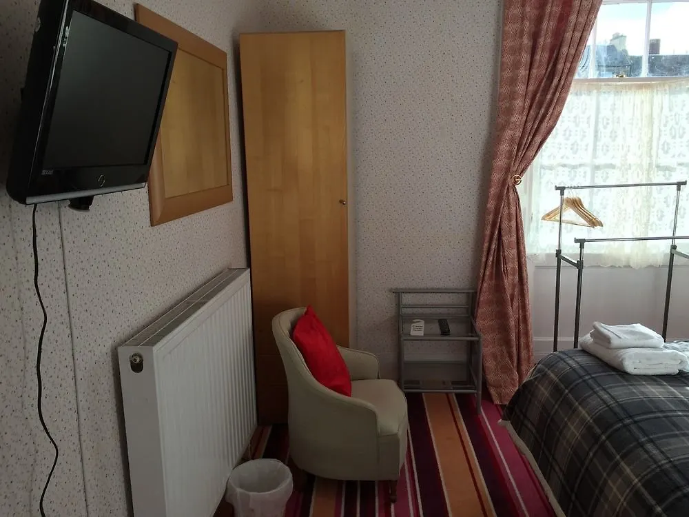 16 Pilrig Guest House Edinburgh