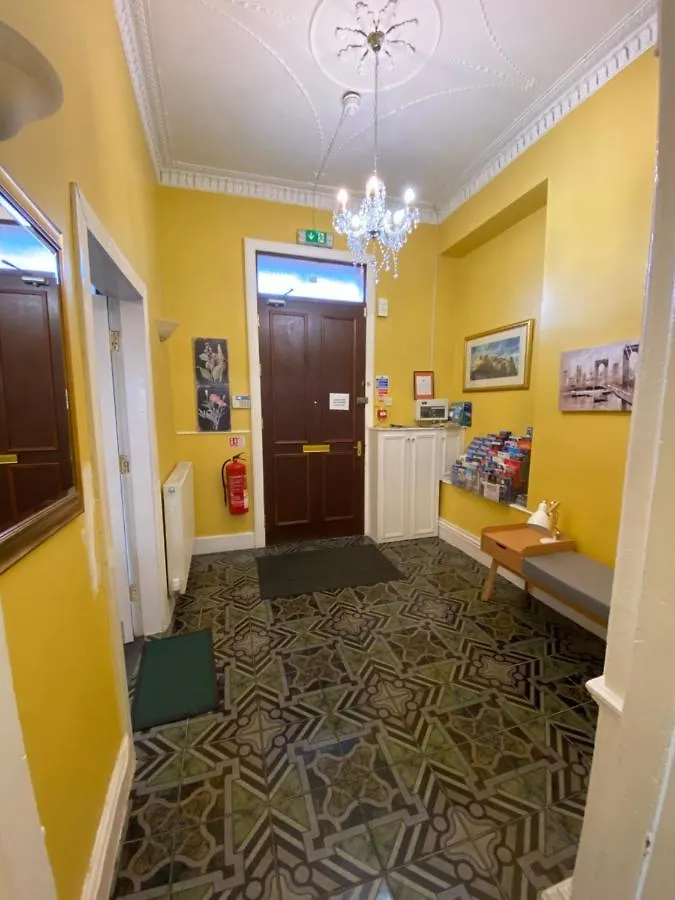 16 Pilrig Guest House Эдинбург